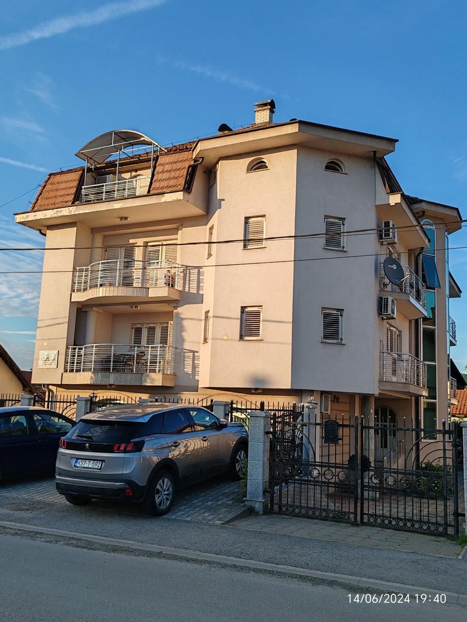 Teslić Guesthouse Jelic מראה חיצוני תמונה