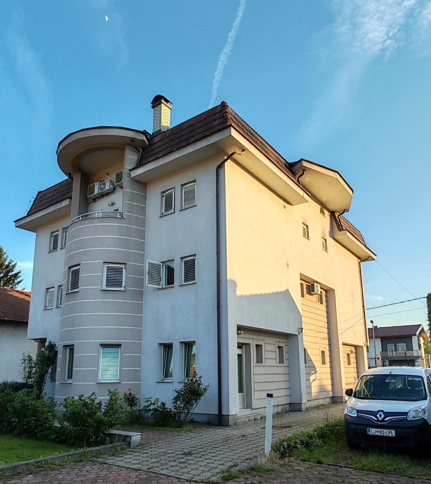 Teslić Guesthouse Jelic מראה חיצוני תמונה